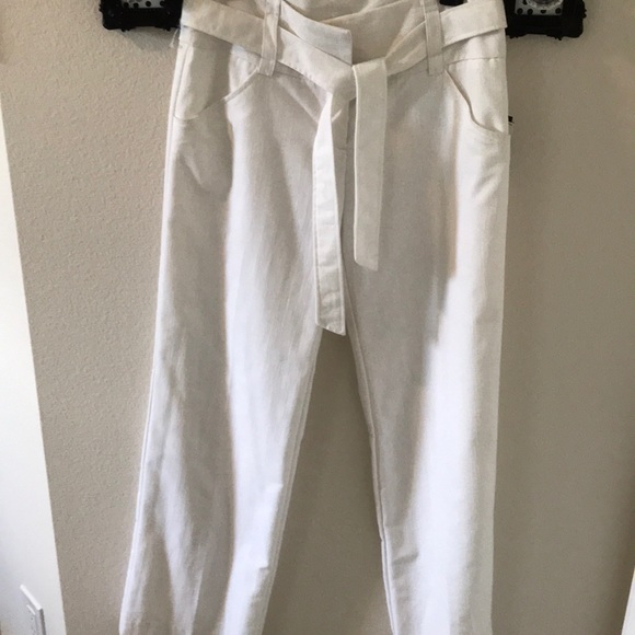 A Byer white Linen dress pants with belt. Size 9 - Picture 1 of 3